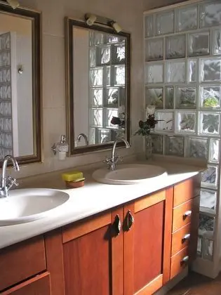 İki Ayrı Yataklı Oda, Ortak Banyo (Heidi)