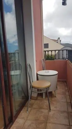 Tek Büyük Yataklı Oda, Ortak Banyo (Flor)