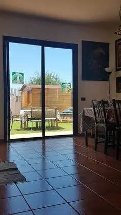 Tek Büyük Yataklı Oda, Ortak Banyo (Flor)