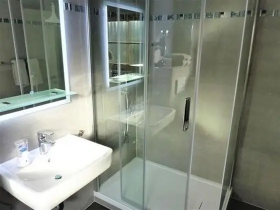 Standard Tek Büyük Yataklı Oda (Nr.12)