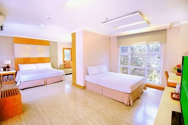 Family Süit (1 King bed,1 Queen bed and 1 Sofa bed)