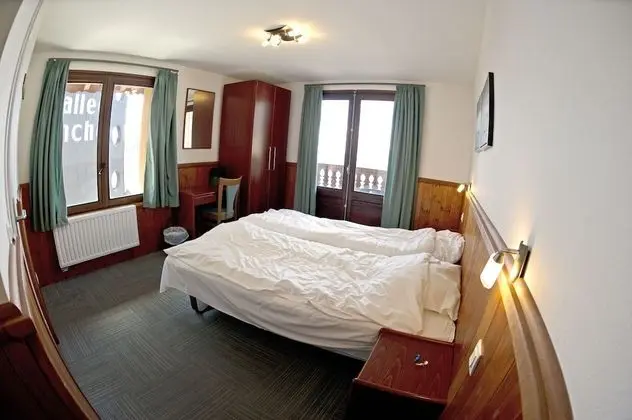 Tek Büyük Yataklı Oda, Balkon