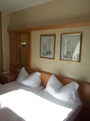 Tek Büyük veya İki Ayrı Yataklı Oda, Balkon, Dağ Manzaralı