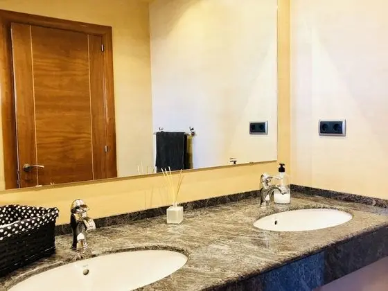 Ev, 4 Yatak Odası, Kişiye Özel Havuzlu