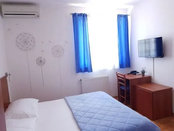 Standard Tek Büyük Yataklı Oda