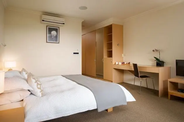 Luxury Süit, 1 En Büyük (King) Boy Yatak, Sıcak Su Küveti, Kısmi Göl Manzaralı