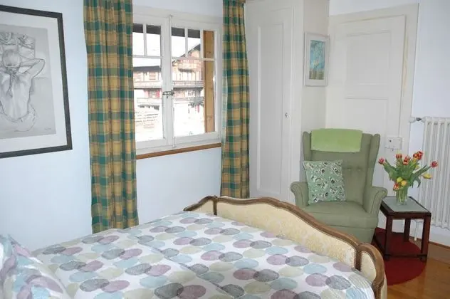 Tek Büyük Yataklı Oda, Ortak Banyo