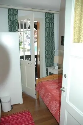 Tek Kişilik Oda, Ortak Banyo