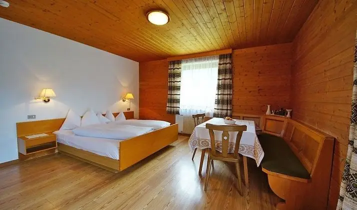 Basic Tek Büyük Yataklı Oda