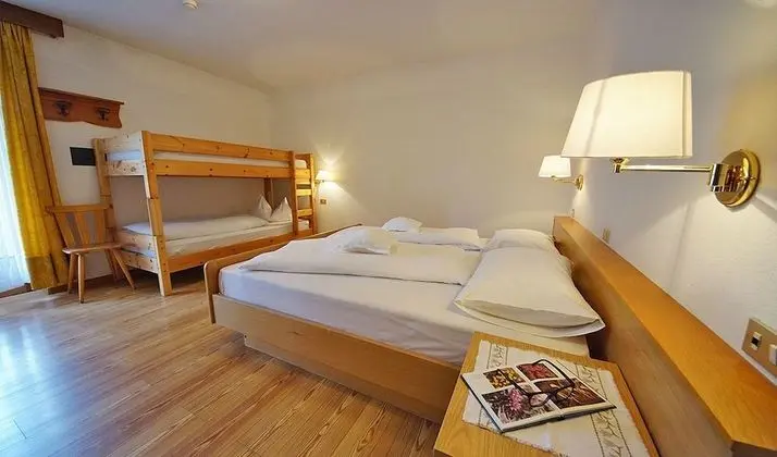 Basic Tek Büyük Yataklı Oda