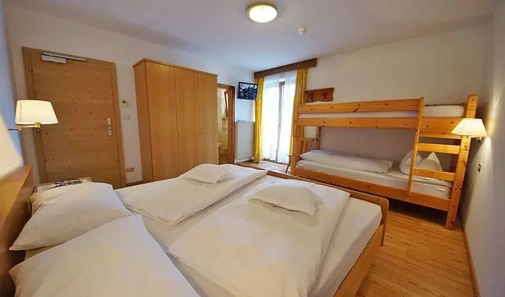 Basic Tek Büyük Yataklı Oda