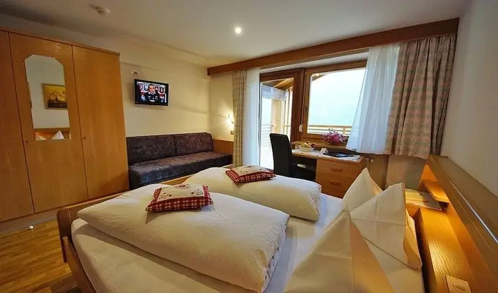 Panoramic Tek Büyük Yataklı Oda, Bahçe Manzaralı