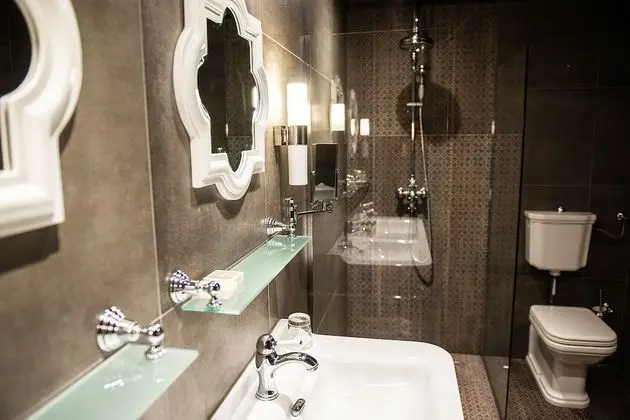 Tek Büyük veya İki Ayrı Yataklı Oda (Flocon)