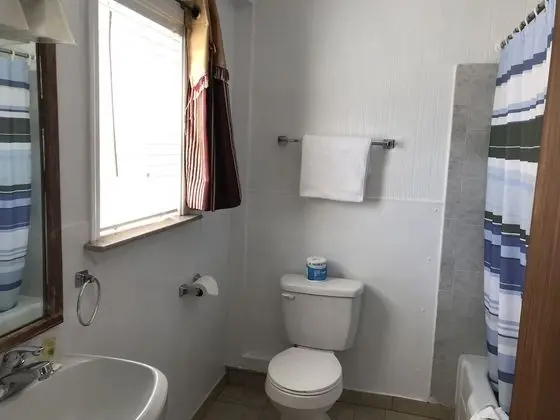 Standard Oda, 1 Büyük (Queen) Boy Yatak, Sigara İçilmez, Özel Banyo