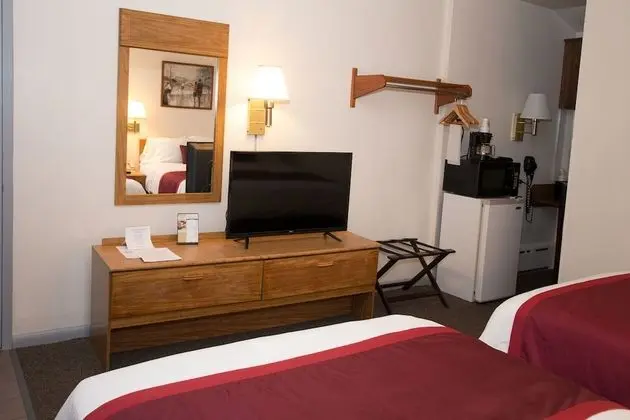 Standard Oda (2 Full Beds)