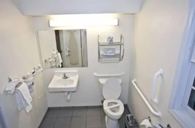 Standard Oda (2 Full Beds)