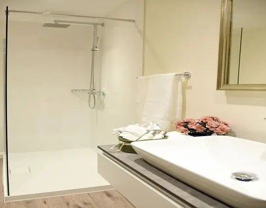 Deluxe Stüdyo Süit, 1 En Büyük (King) Boy Yatak ve Çekyat, Sigara İçilmez, Dağ Manzaralı