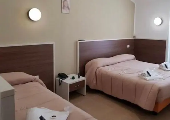 Tek Büyük veya İki Ayrı Yataklı Oda