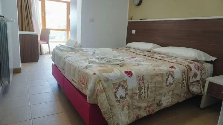 Tek Büyük veya İki Ayrı Yataklı Oda