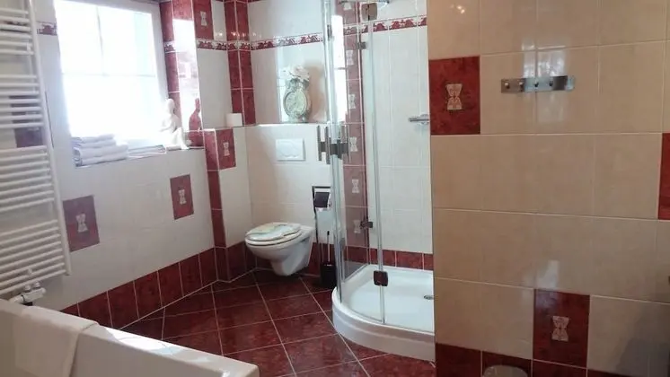 Süit, Balkon (Glockner)