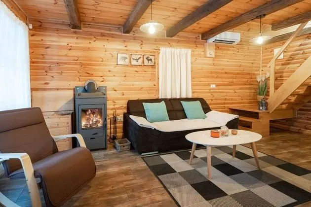 Family Dağ Evi, Birden Çok Yatak, 2 Banyolu, Bahçeli (Chalet Markoci With Hot Tub)