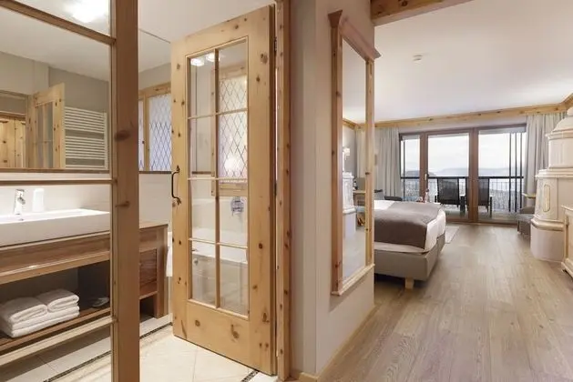 Classic Tek Büyük Yataklı Oda, 1 Çift Kişilik Yatak ve Çekyat, Teras, Dağ Manzaralı