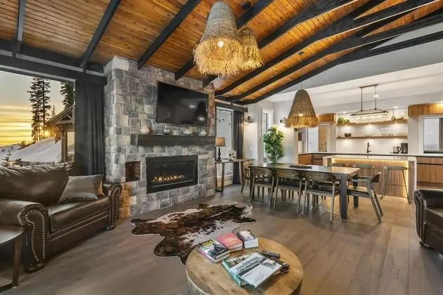 Ev (4 Bedrooms)