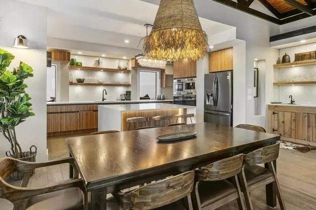 Ev (4 Bedrooms)