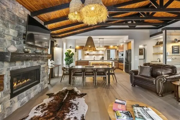 Ev (4 Bedrooms)