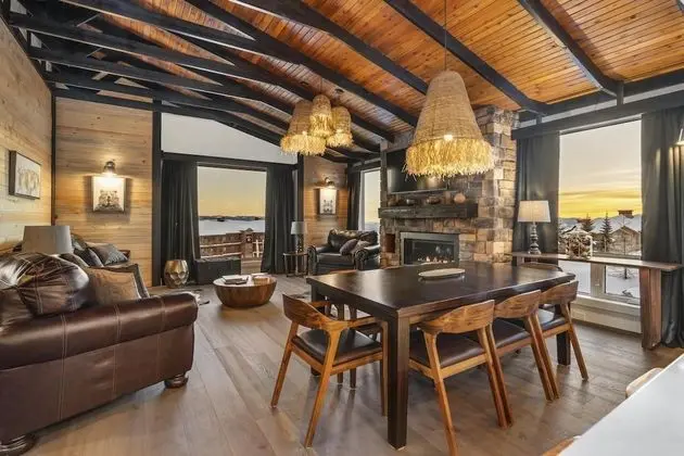 Ev (4 Bedrooms)