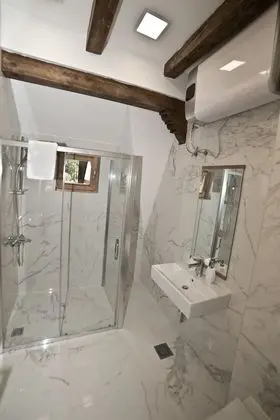 Luxury Apart Daire, 1 En Büyük (King) Boy Yatak ve Çekyat, Sigara İçilmez