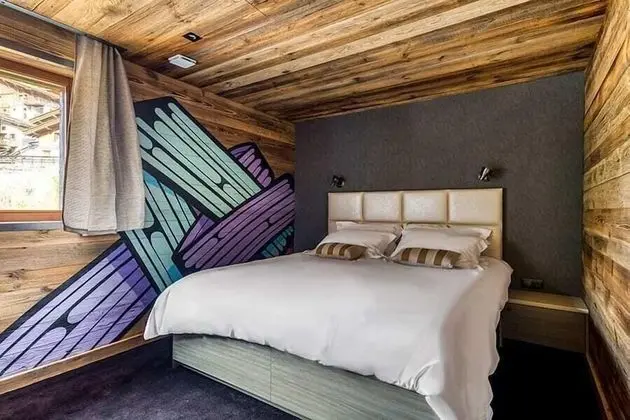 Tek Büyük Yataklı Oda (Spy)