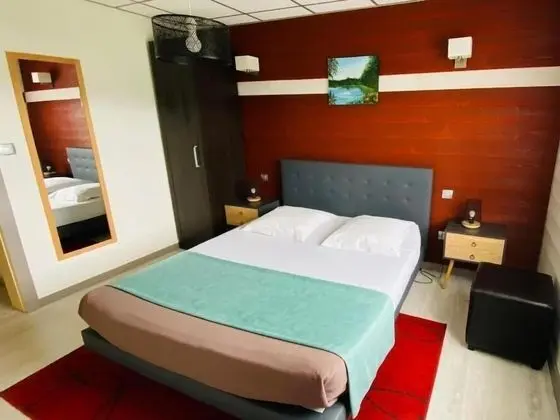 Comfort Oda, 1 Büyük (Queen) Boy Yatak ve Çekyat