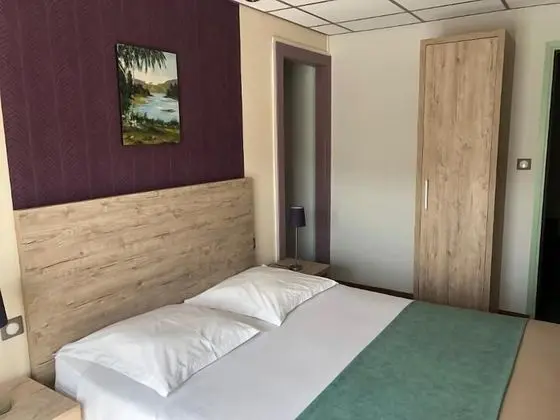 Economy Tek Büyük Yataklı Oda