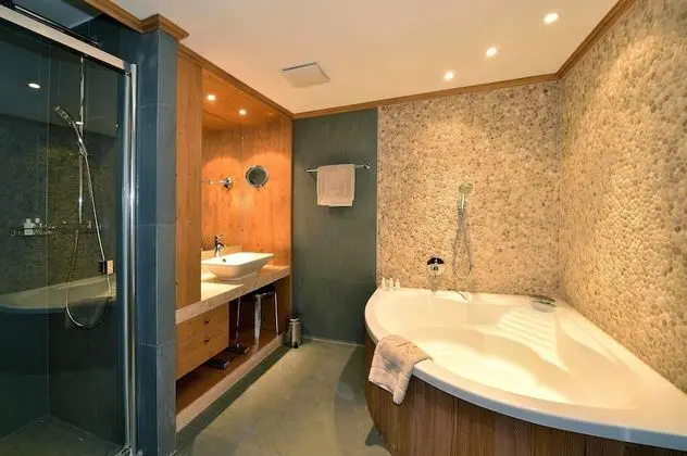 Executive Oda, Dağ Manzaralı