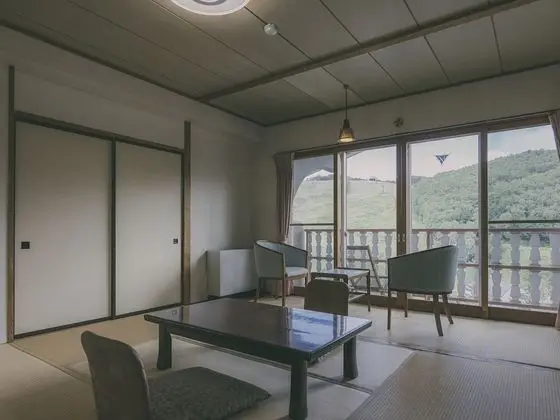 Superior Oda, Sigara İçilmez, Dağ Manzaralı (Japanese Western Style)