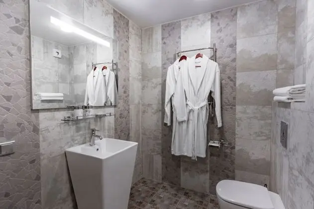 Luxury Oda, 1 Büyük (Queen) Boy Yatak ve Çekyat (Shale)