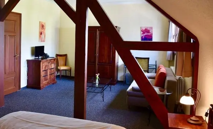 Tek Büyük Yataklı Oda