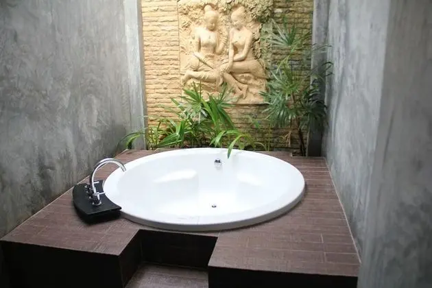 Chalicha Suite
