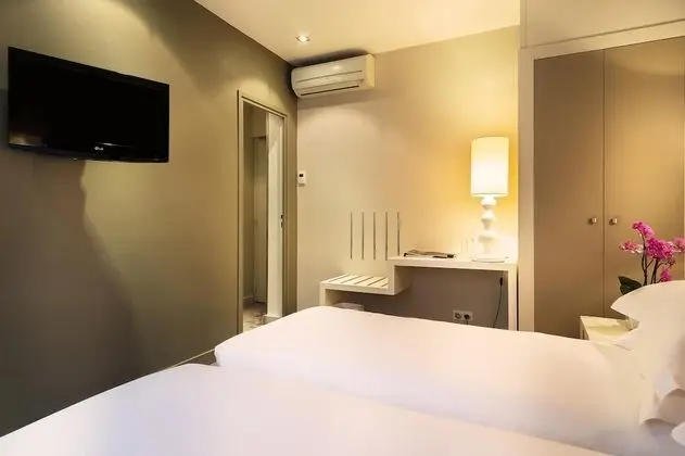 Superior Tek Büyük veya İki Ayrı Yataklı Oda