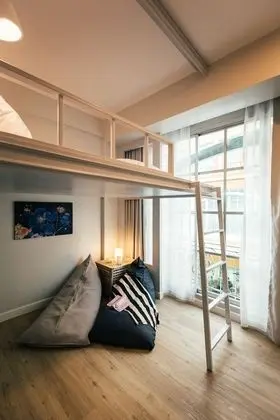 Private Duplex Room with Shared Bathroom