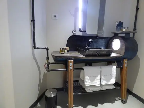 Tek Büyük Yataklı Oda (Industrielle)