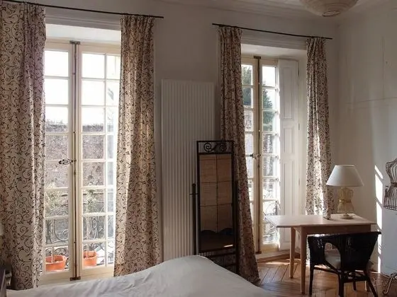 Comfort Üç Kişilik Oda, Banyolu/Duşlu (Vue sur le Château)