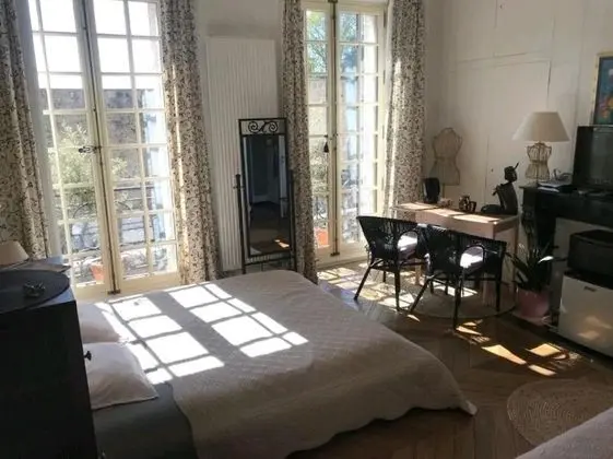 Comfort Üç Kişilik Oda, Banyolu/Duşlu (Vue sur le Château)