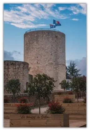 Comfort Üç Kişilik Oda, Banyolu/Duşlu (Vue sur le Château)