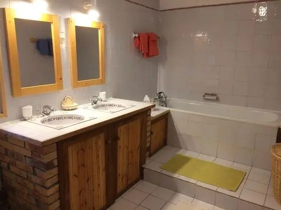 Comfort Üç Kişilik Oda, Bahçe Manzaralı