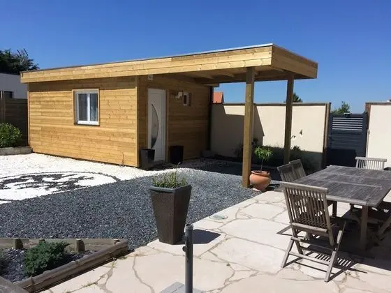 Dağ Evi, Havuz Manzaralı (N°6)