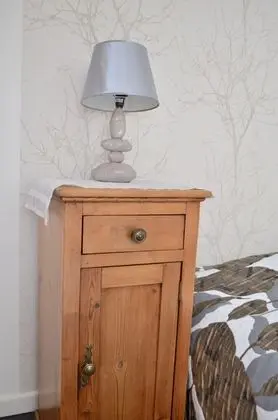 Superior Tek Büyük Yataklı Oda, Banyolu/Duşlu, Bahçe Manzaralı (N°1)