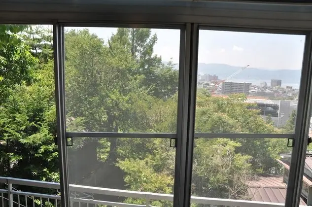 Ortak Ranzalı Oda, Sadece kadınlar için