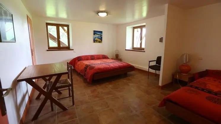 Family Dört Kişilik Oda, Engellilere Uygun, Bahçe Manzaralı (Kanelle)